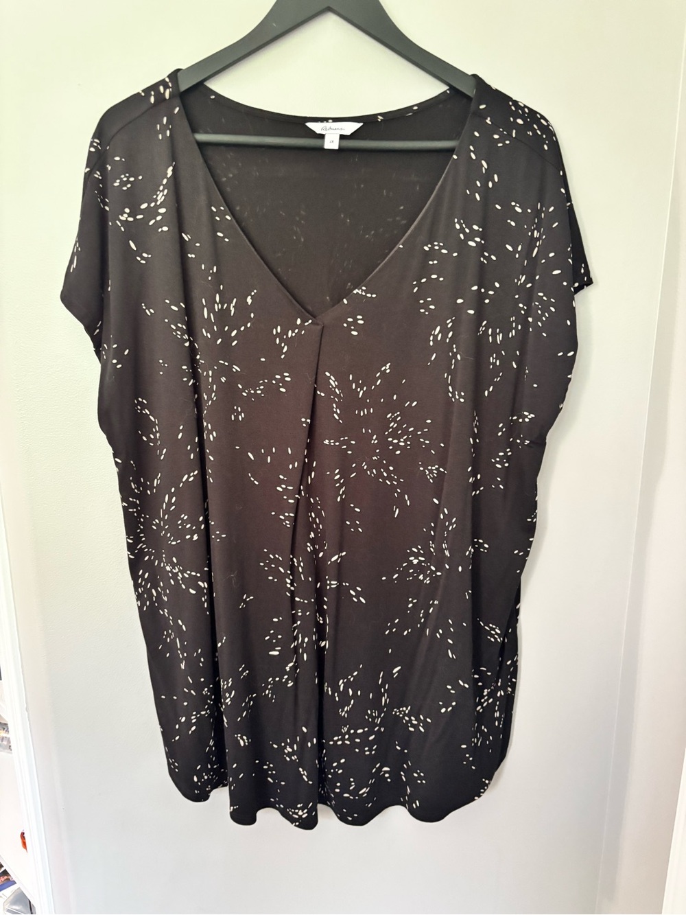 Reitmans V Neck Blouse - Size: 2X